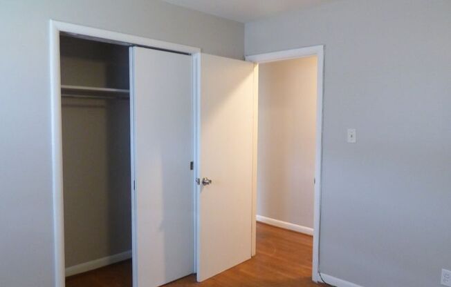 2 beds, 1 bath, 760 sqft, $1,125, Unit 170