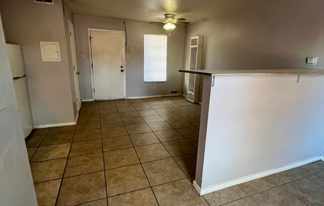 Studio, 1 bath, 495 sqft, $650, Unit Unit 10