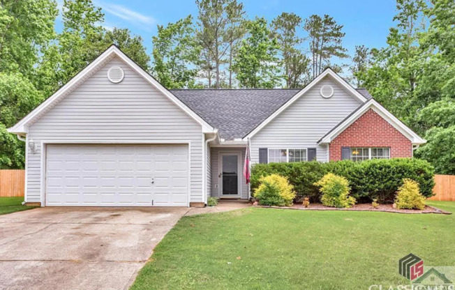 Beautiful 3 bed 2 bath house- Pet Friendly!