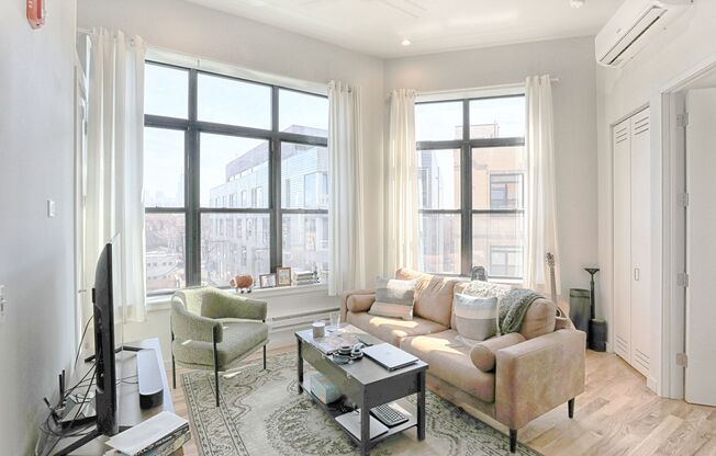 Wicker Park Place- 1504 W. Haddon Ave