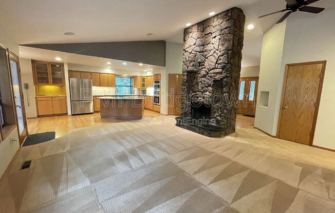 11011 S Southridge Dr