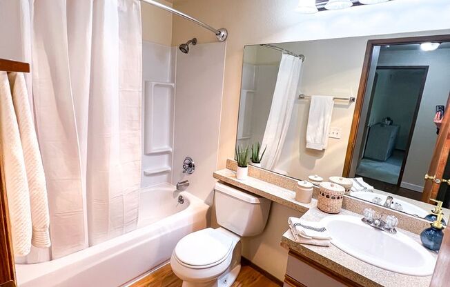 2 beds, 1 bath, 788 sqft, $2,395, Unit 102