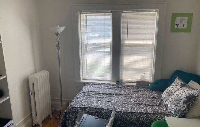 2 beds, 1 bath, 950 sqft, $1,135, Unit 20