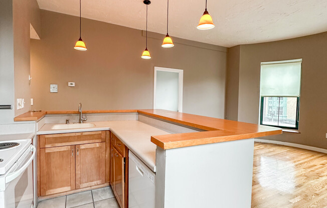 493 MASSACHUSETTS AVE