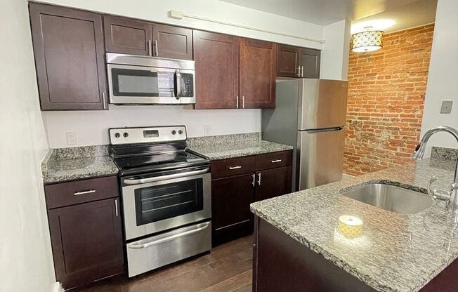 3 beds, 1 bath, 1,275 sqft, $1,950, Unit G2-3BR