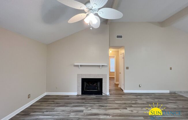 Charming 3-Bedroom, 2-Bathroom Home in Yorktown, Fort Walton Beach!