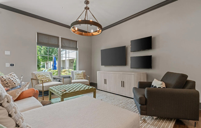 Resident Clubhouse at Riverhouse Apartments in Little Rock, Arkansas