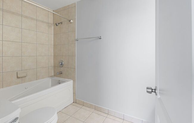 2 beds, 2 baths, 900 sqft, $2,550, Unit 302