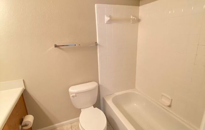 2 beds, 2 baths, $1,700