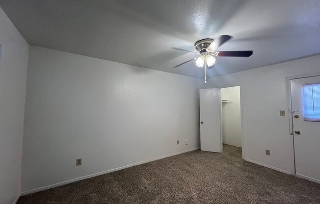 2 beds, 2 baths, 1,000 sqft, $1,315, Unit 811