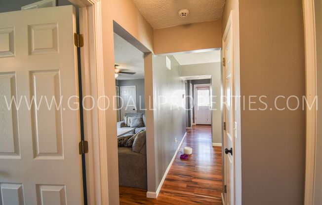 2 beds, 1.5 baths, $1,525