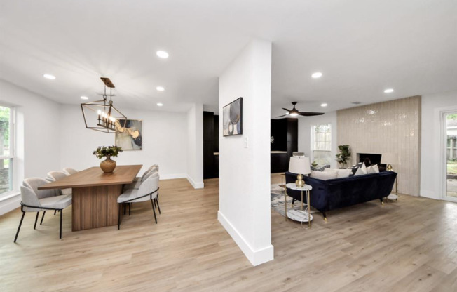 5614 OAKHAVEN LN