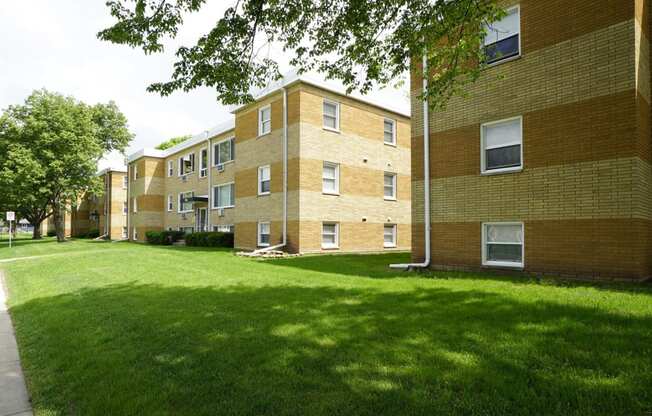 Parkside Apartments exterior