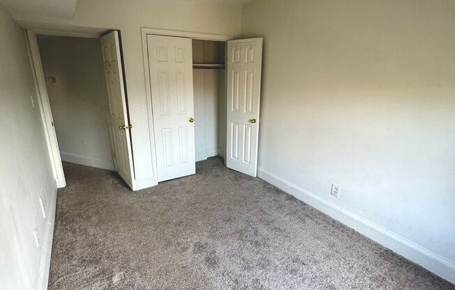 2 beds, 1 bath, 700 sqft, $1,150, Unit 606 West - 05