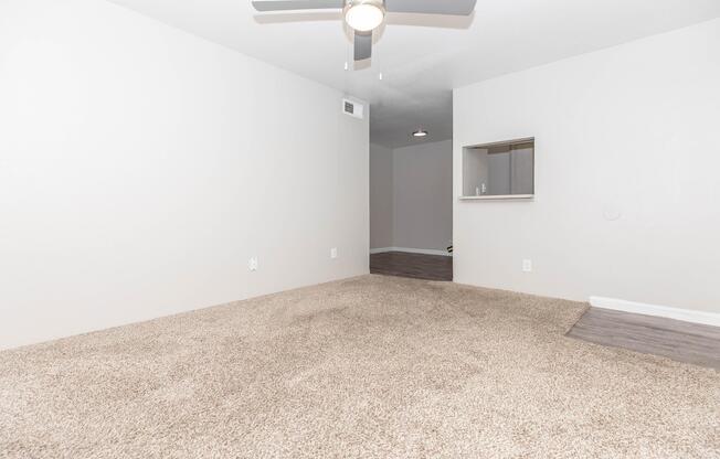 2 beds, 1 bath, 853 sqft, $1,049