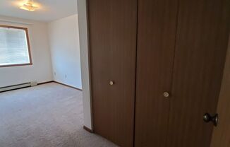 2 beds, 1 bath, 900 sqft, $800, Unit 201