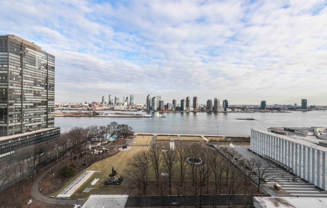 3 beds, 3.5 baths, 3,004 sqft, $28,950, Unit 17B