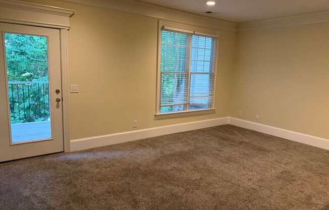 Secure & Stylish 1-Bedroom in the Heart of Midtown