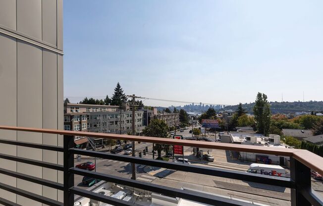 Studio, 1 bath, 300 sqft, $1,622, Unit 225