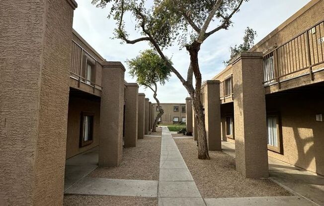 1 bed, 1 bath, 700 sqft, $1,000, Unit CASA-278