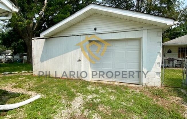 Adorable and Updated in Anderson, 2 Bedroom, 1 Bathroom, Brick Cottage Available NOW!
