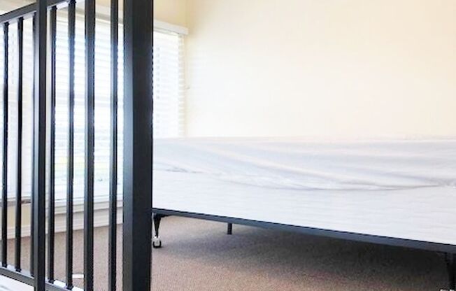 Studio, 1 bath, 230 sqft, $1,191, Unit F-07