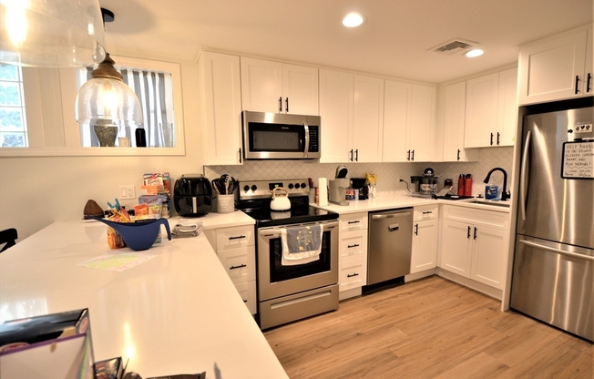 179 PUTNAM ST