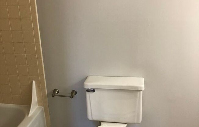 2 beds, 2 baths, 1,042 sqft, $1,199, Unit 6010H