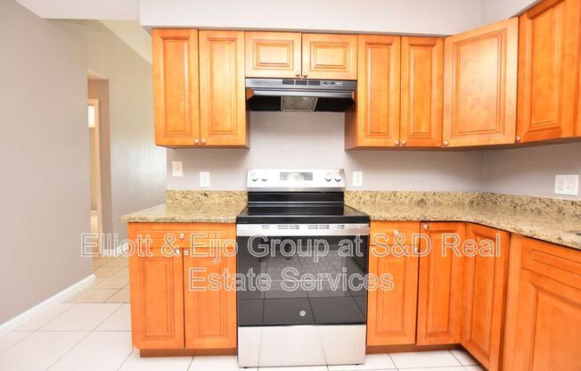 772 ZELLA LN