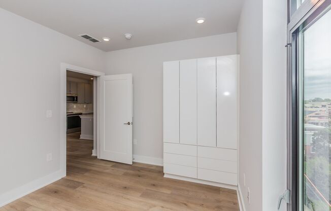 2 beds, 2 baths, 897 sqft, $3,983, Unit Apt # 410