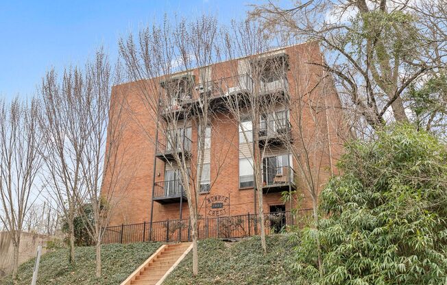 Monroe Crest Apartments