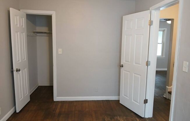 3 beds, 1 bath, $1,199