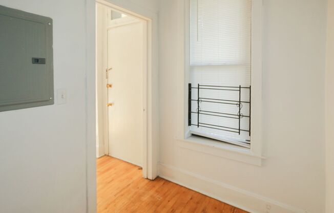 1 bed, 1 bath, 875 sqft, $2,100, Unit 2606RA-1