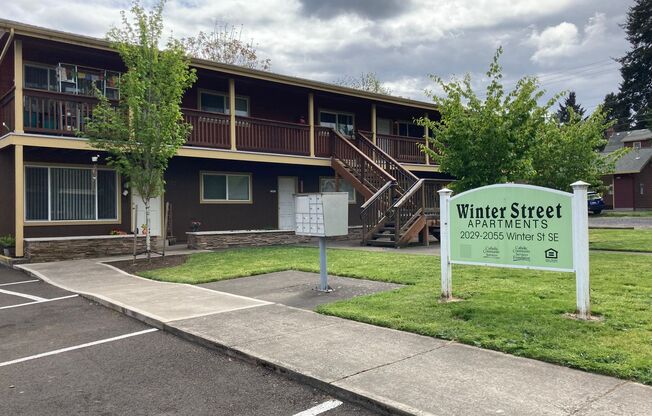Winter St Apts