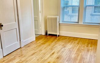 Studio, 1 bath, 650 sqft, $935, Unit 909-04