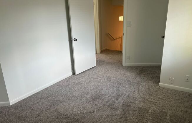 2 beds, 1 bath, 825 sqft, $1,495