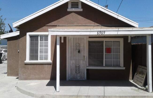 T/W - San Bernardino- Dwight Way (3plex)