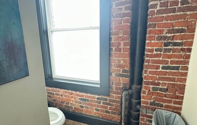 Studio, 1 bath, 150 sqft, $400, Unit Suite 205