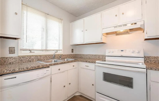 1723 WYNNDOWNE TRL