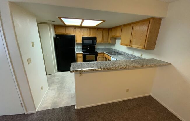 BEAUTIFUL CORNER UNIT CONDO!