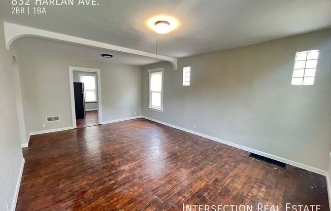 832 HARLAN AVE