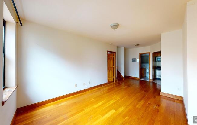 314 W 104 ST