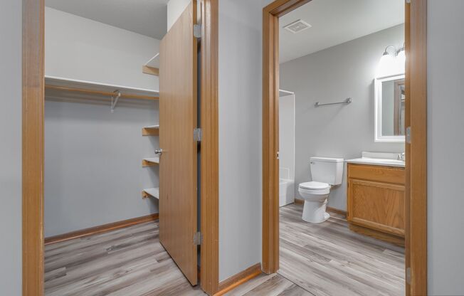 3 beds, 2 baths, 1,150 sqft, $1,599, Unit 1698 - 207