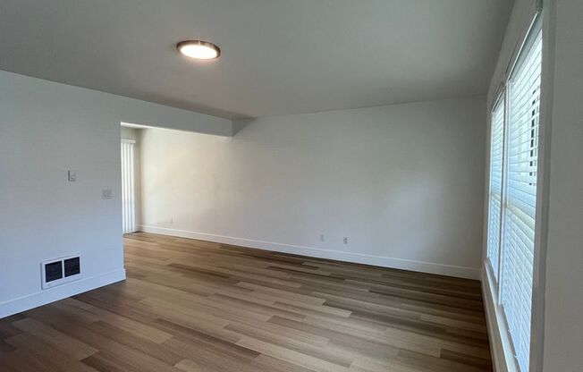 2 beds, 1 bath, $1,895, Unit 10