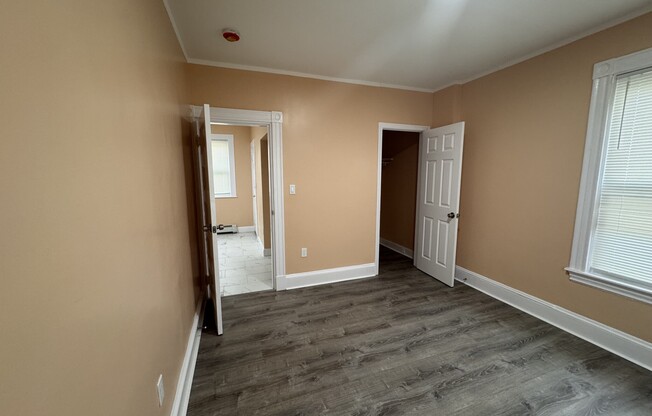 22 W SQUANTUM ST