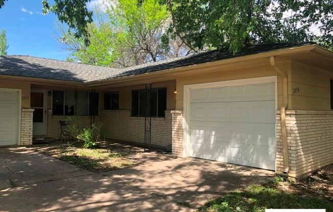 2424-2426 Clearview Ave