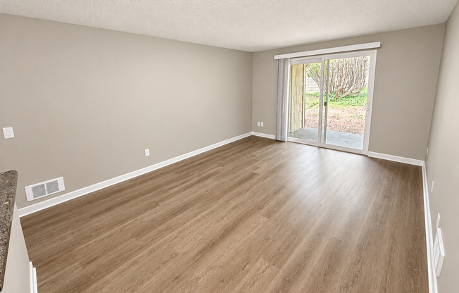 1 bed, 1 bath, 585 sqft, $1,795, Unit A03