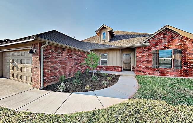 Beautiful 4 Bedroom Home in Mustang Schools!