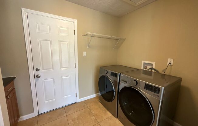 3 beds, 2 baths, $1,750