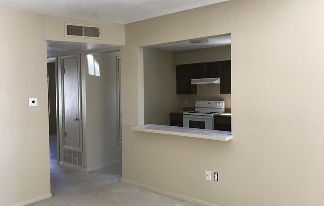 2 beds, 1 bath, 750 sqft, $795, Unit Unit 1